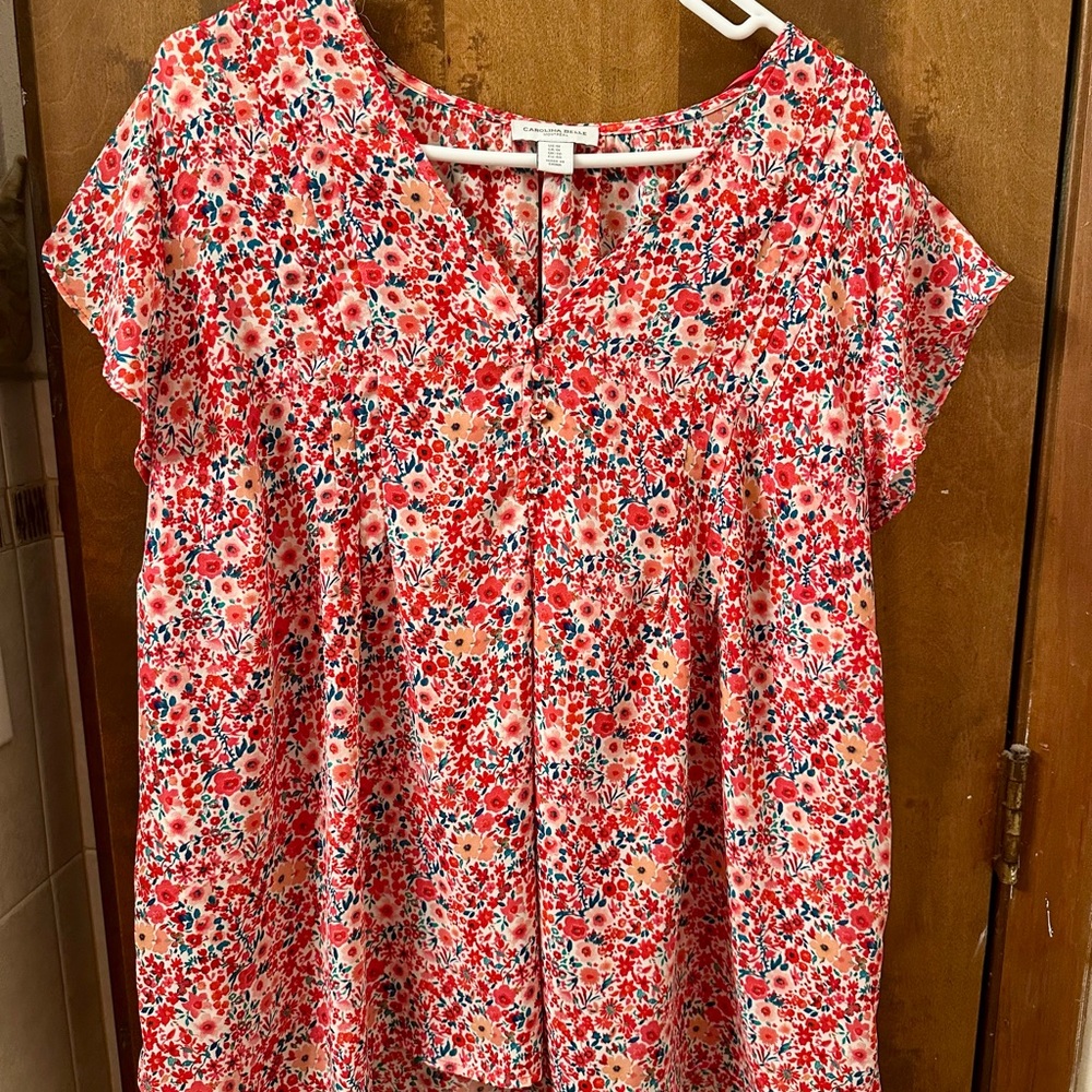 Carolina Belle Floral Red Women's Top Size 1X